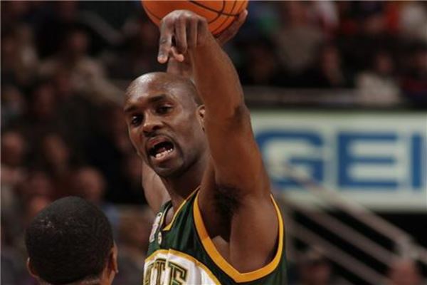 对球员的身 对球员的身